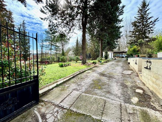 Grande Maison en pierre dans un Domaine