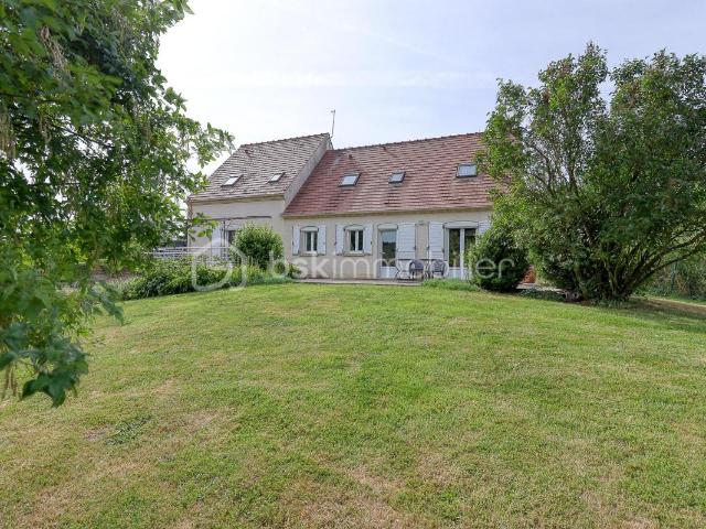 Grande maison familiale 193 m² 4 chambres au calme à 15 min de Beauvais