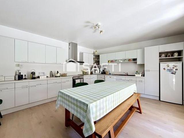 GRANDE MAISON FAMILIALE