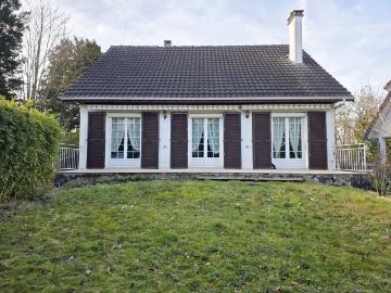 Grande maison familiale avec combles aménageables