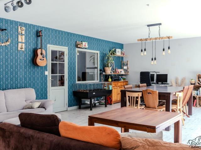 Grande maison familiale avec jardin très arboré