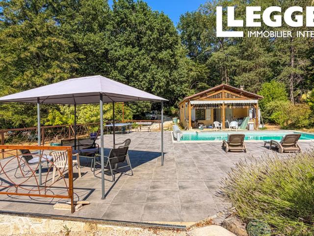 Grande maison familiale avec 5 chambres et logement indépendant, piscine, calme et nature sur 1 ha
