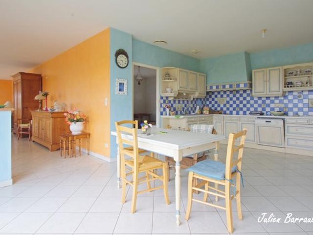 Grande maison familiale de 210m² construite en 2005 avec sous sol intégral