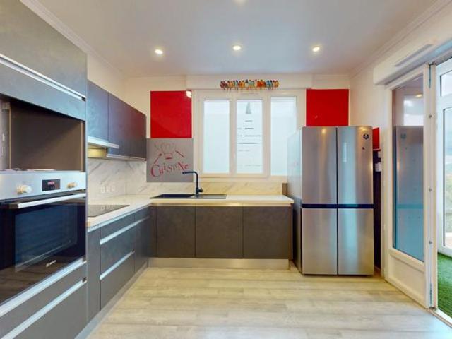 Grande maison familiale ou mixte habitation/professionnelle à Draguignan