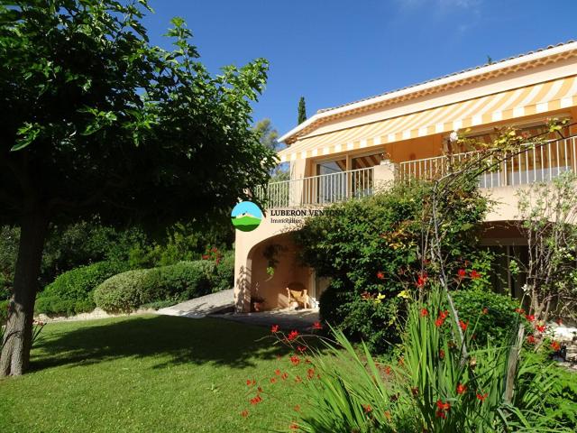 Grande maison proche Bédoin, vue, jardin et piscine 228m² Flassan
