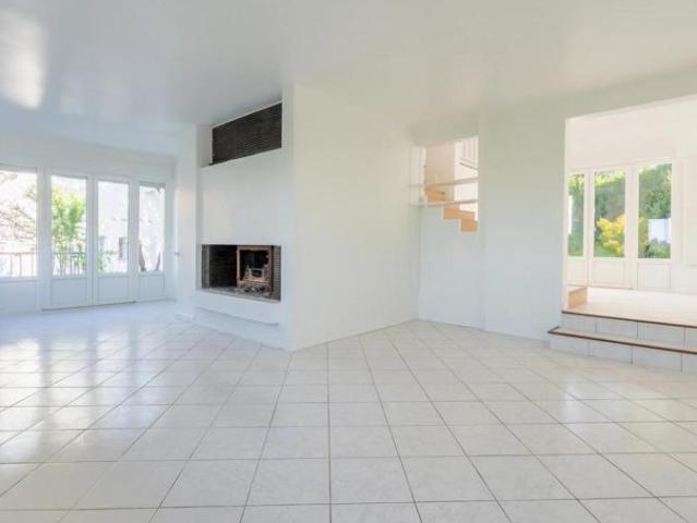 Grande maison rénovée de 7 pièces à Gagny