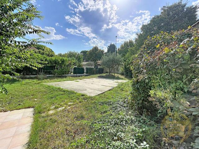 Grande Maison Rochefort du Gard 6 pièce s 120 m2