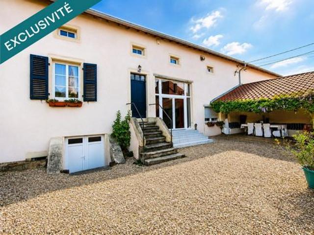 GRANDE MAISON + 2 GITES ET PISCINE COUVERTE ET CHAUFFEE