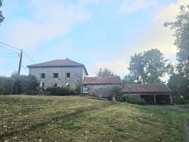 Grande maison 4 chambres située à Louveigné