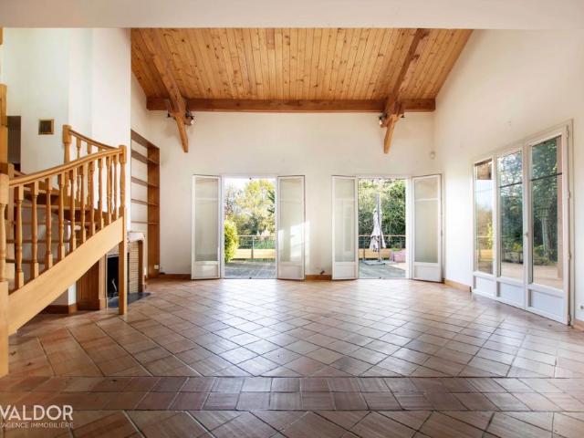 Grande maison 6 ch. 238m2 grand terrain calme et nature