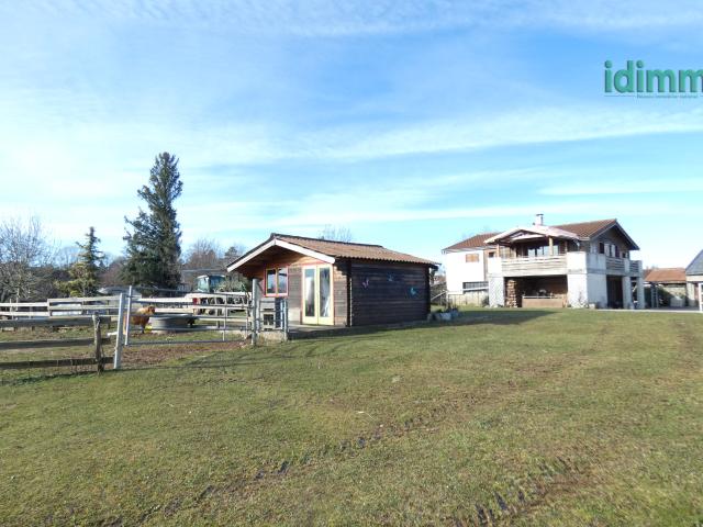 GRANDE PROPRIETE 1.5 HECTARE, VASTE DEPENDANCE,PISCINE COUVERTE