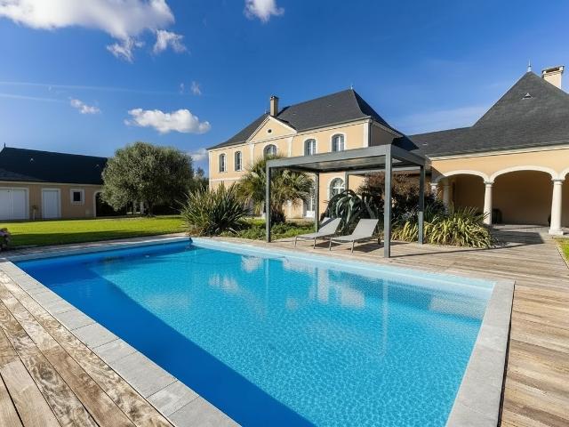 Grande villa de 295m2 exposée plein sud