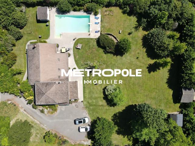 Grande villa familiale d'environ 145 m2 profitant d'un cadre exceptionnel
