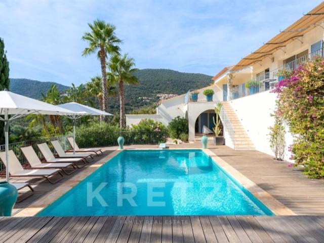 Grande villa T7, vue mer, proche plages — Golfe de Saint Tropez