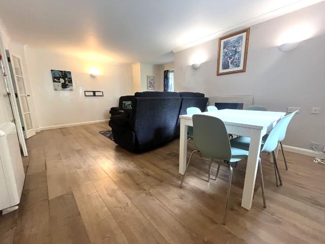 Grandfield Avenue, Watford WD17, 2 bed property to rent, £1,500 pcm | PrimeLocation