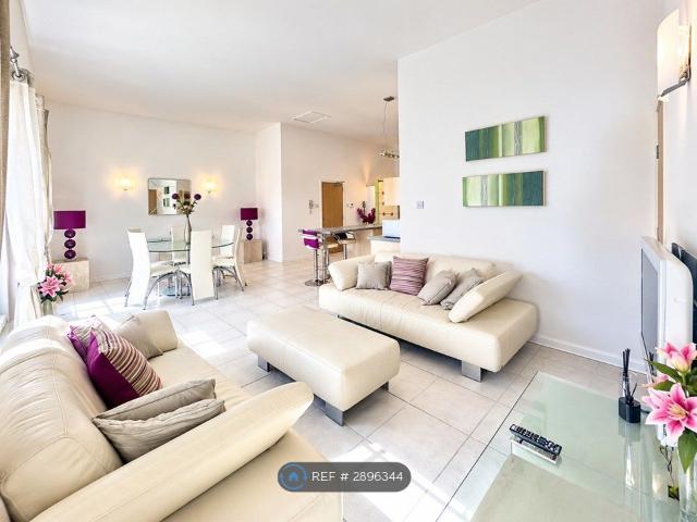 Grandholm Crescent, Aberdeen AB22, 1 bed flat to rent, £995 pcm | PrimeLocation