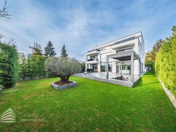 Grandiose Luxusvilla mit Pool Ihr Rückzugsort Nähe Wienerberg