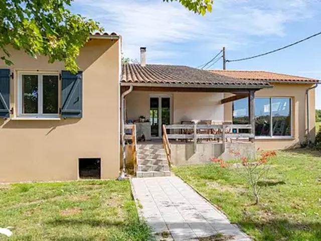 Grandjean 17350 Achat / Vente maison 7 pièces t7 au dernier étage parking