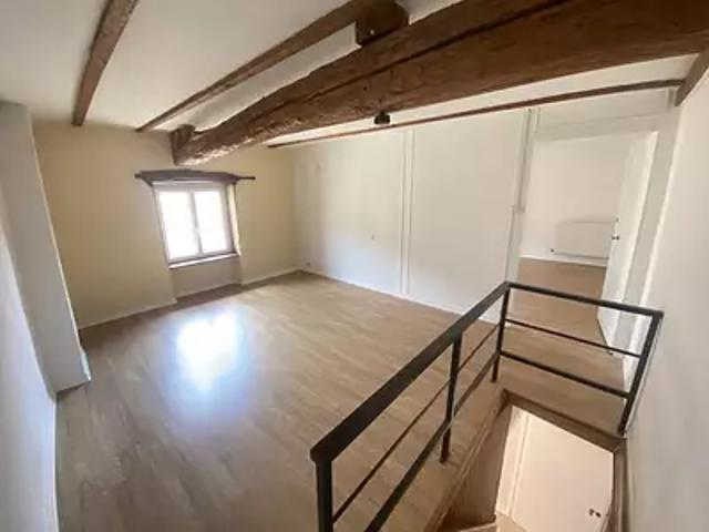 Grandris 69870 Location maison 5 pièces t5