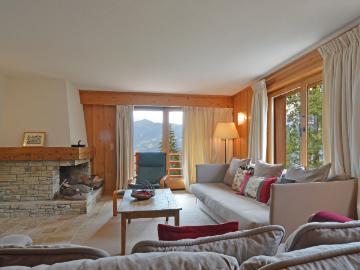 Sachseln, Obwalden - Parkplatz, Kamin