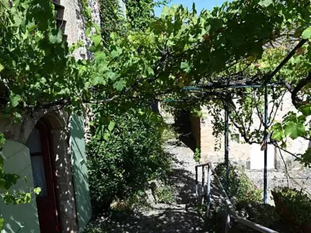 Grane 26400 Achat / Vente maison 12 pièces t12 au dernier étage