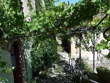 Grane 26400 Achat / Vente maison 12 pièces t12 au dernier étage