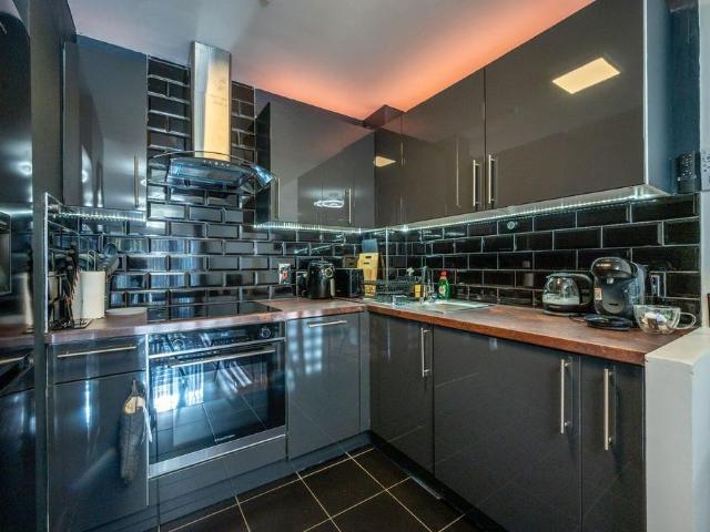 Granite Apartments, Stratford. 1 bed flat to rent £3,300 pcm £762 pw