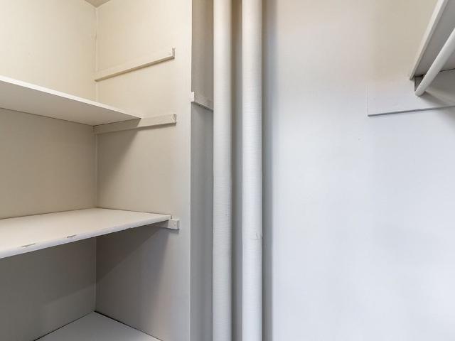 Granite House 1 Bedroom Apartment for Rent at 1100 Henderson Hwy, Winnipeg, MB R2G 1L2 Kildonan Drive