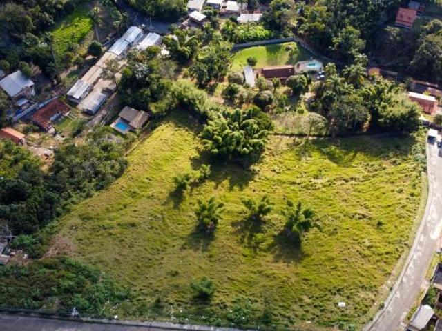Granja com amplo terreno no bairro Granjas Betânia, Juiz de Fora, MG