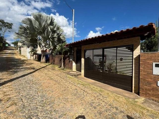 Granja encantadora com vista panorâmica, piscina e muito contato com a natureza Granjeamento Lagoa