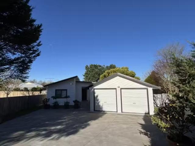 Granny Flat/10 Pyrus Place, BOWRAL Apartment for rent Listed.