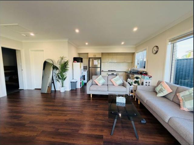 Granny Flat with Gas & Water Included in Rent
