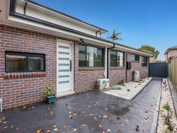 Granny flat within Matthew Pearce Public School catchment