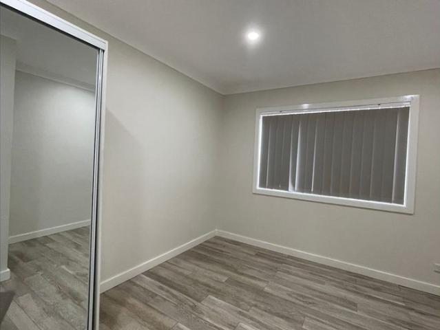 GRANNY FLAT AVAILABLE 16/9/26
