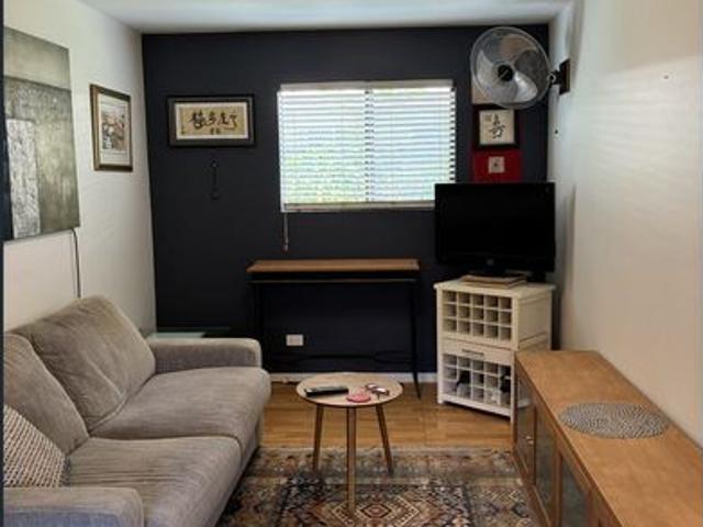 Granny flat in the heart of Tewantin