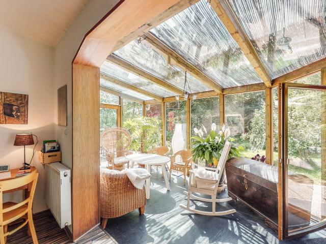 Granny flat, self contained, conservatory, terrace and large garden on the outskirts of the village. Pool and sauna for shared use
