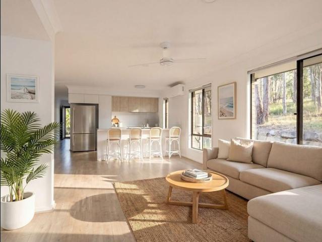 GRANNY FLAT spacious, private, and modern