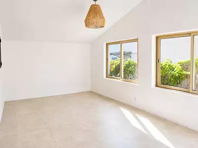 Grans 13450 Achat / Vente maison 4 pièces t4 au dernier étage