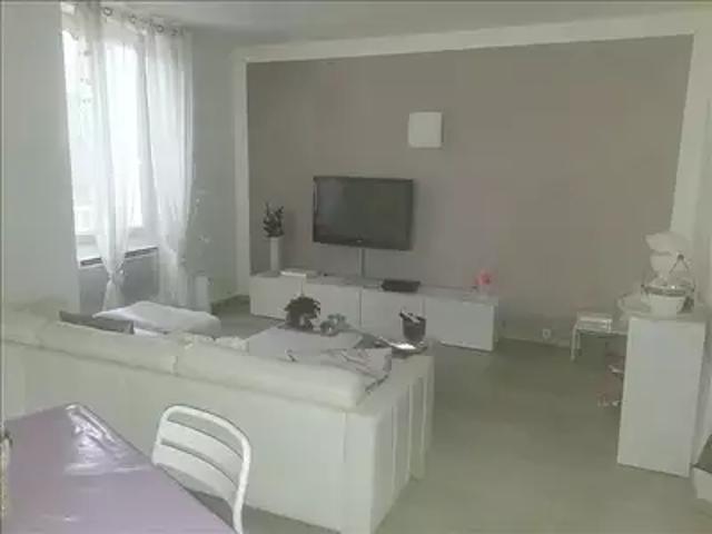 Grans 13450 Location appartement 3 pièces t3 terrasse