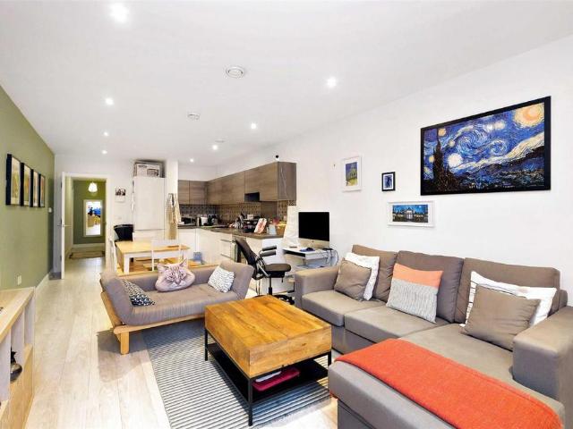 Grant House, 63, Cleveland Park. 2 bed flat to rent £2,150 pcm £496 pw