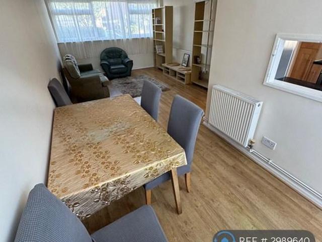 Grant Road, Croydon, CR0 2 bed flat to rent £2,100 pcm £485 pw