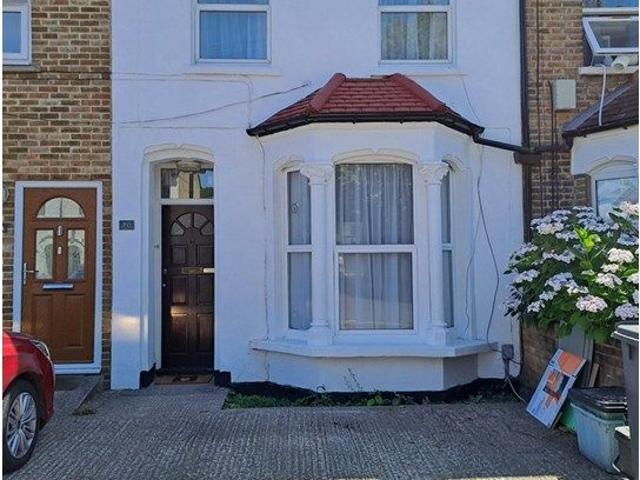 Grant Road, Croydon CR0, 3 bed terraced house to rent, £2,200 pcm | PrimeLocation