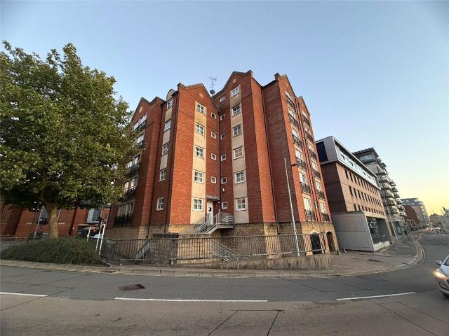 Grantavon House, Brayford Wharf East, Lincoln, Lincolnshire LN5, 2 bed flat to rent, £825 pcm | PrimeLocation