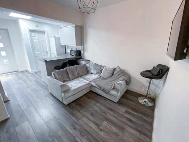 Grantham Street, Liverpool, L6 6BX, United Kingdom | 3 bed townhouse for rent #135670807 | Rentberry