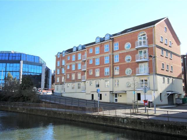 Grantley Heights, Kennet Side, Reading, Berkshire RG1, 3 bed flat to rent, £2,250 pcm | PrimeLocation