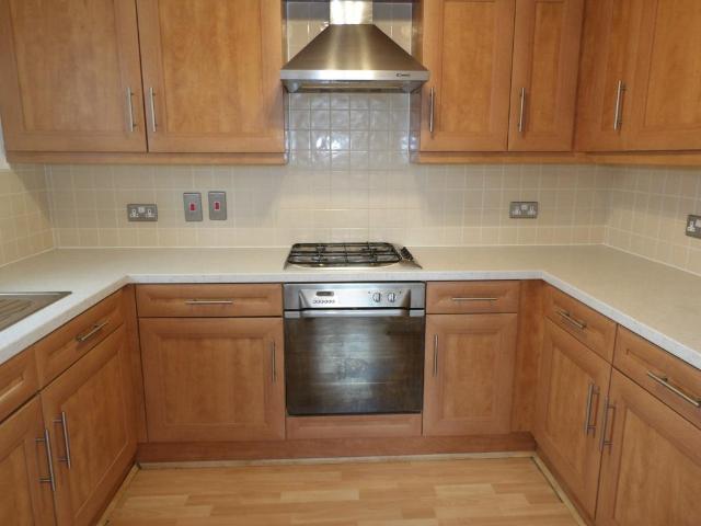 Granville House, Blackburn, BB2 2 bed flat to rent £700 pcm £162 pw