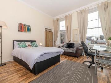 Glasgow, Glasgow and Clyde Valley - Equipped kitchen