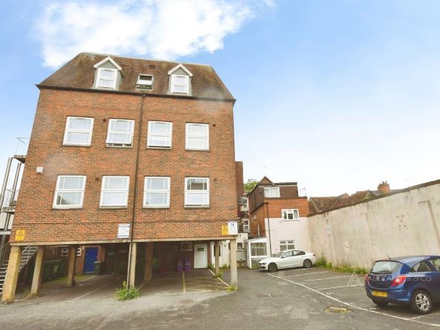 Granville Place, Aylesbury HP20, 1 bed flat to rent, £975 pcm | PrimeLocation