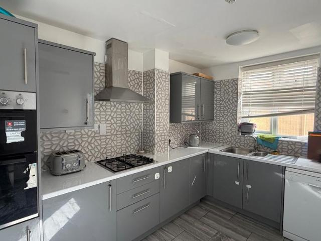 Granville Road, WATFORD 6 bed house to rent £5,500 pcm £1,269 pw