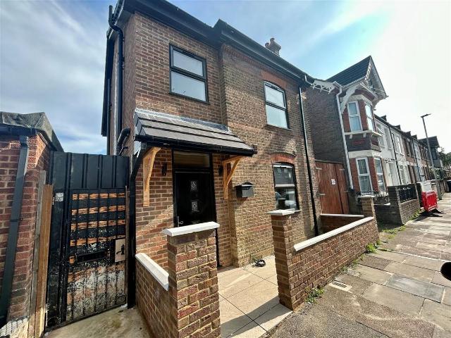 Granville Road, Luton LU1, 6 bed detached house to rent, £4,300 pcm | PrimeLocation